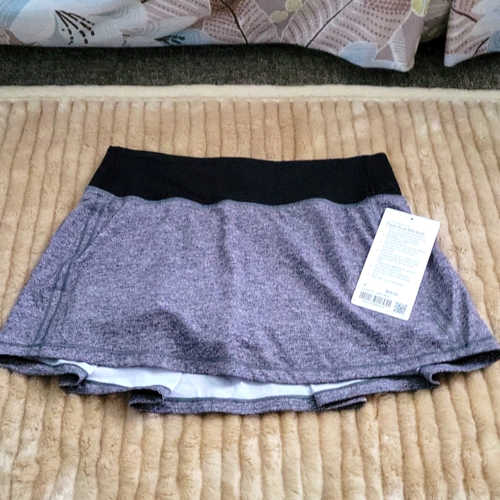 NWT Lululemon Pace Rival Skirt sz 4